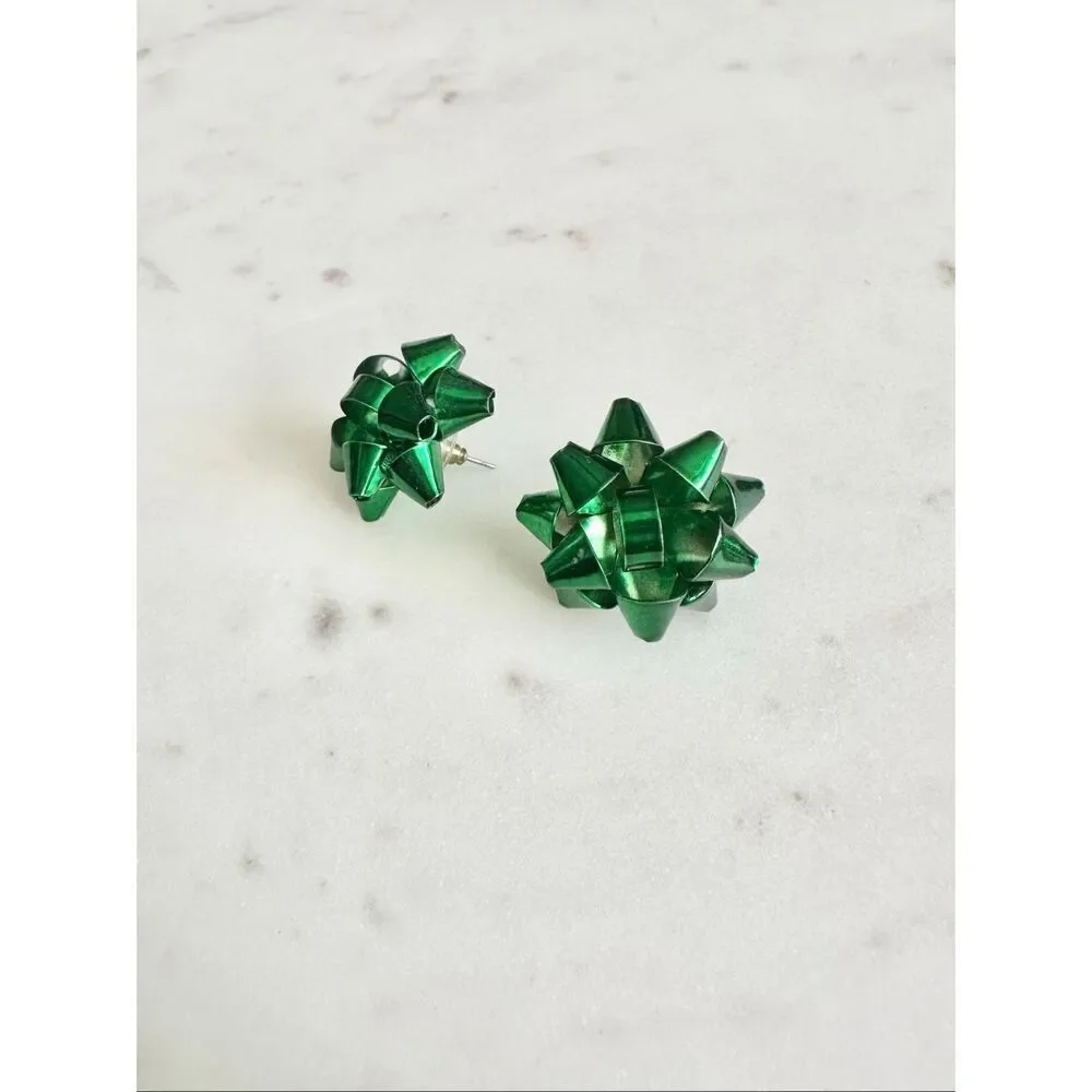 Green Christmas bow stud earring